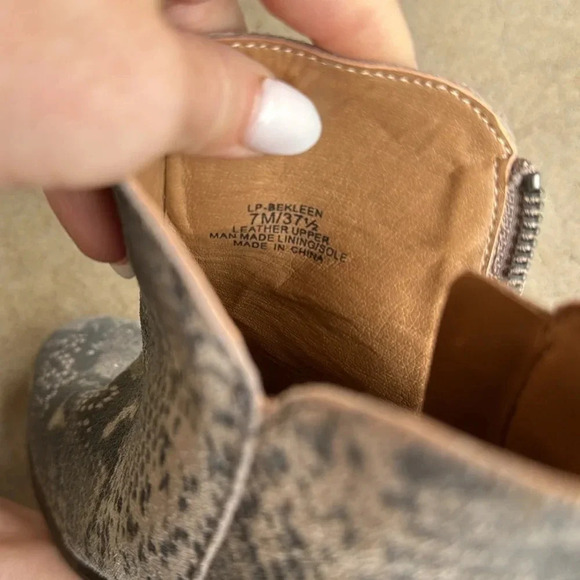 Lucky Brand Faux Snake Skin Booties Size 7 - Picture 13 of 13